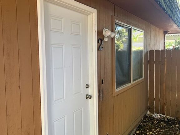 4th image of 907 Royal Ct #2