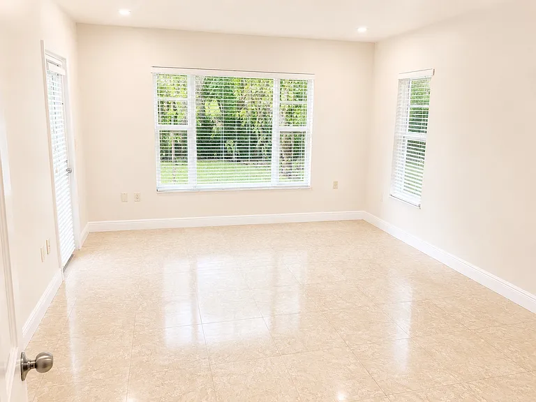 431 Aurelia Ave — Photo 5