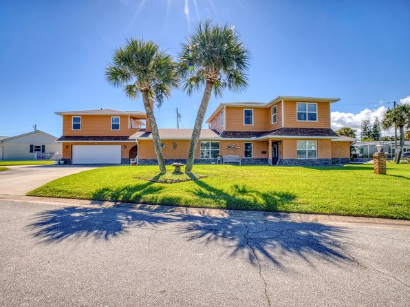 40 Wisteria Dr