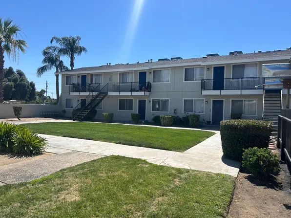 189 W Santa Ana Ave #F, Clovis, CA 93612