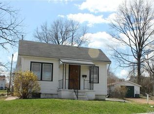 9410 Echo Ln, Saint Louis, MO 63114