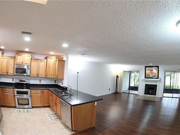 5th image of 9150 Park Blvd APT 2