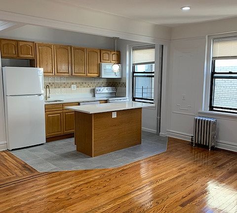 2nd image of 32-79 30th St #6F