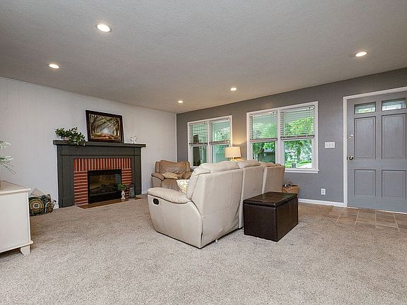 4th image of 3415 Dallas Dr