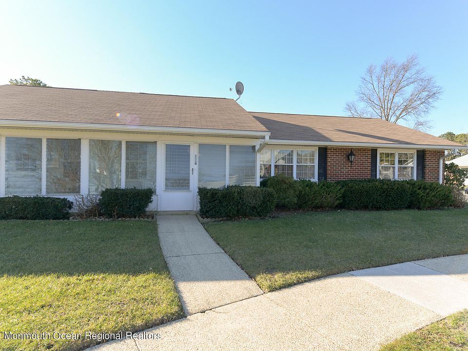 1st image of 1011B Aberdeen Dr #1002