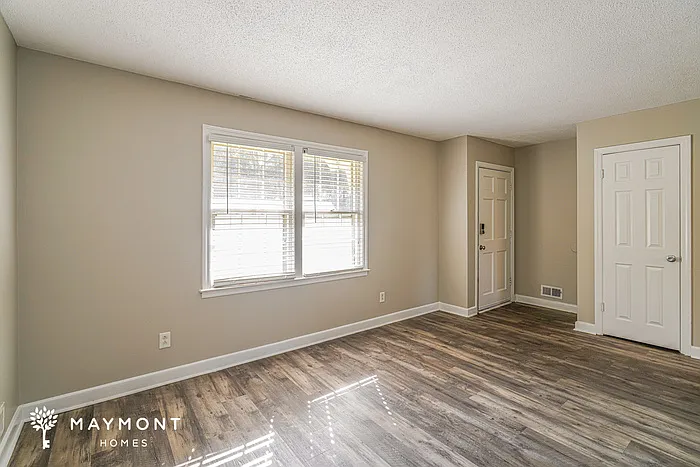 7307 Patricia Dr — Photo 3
