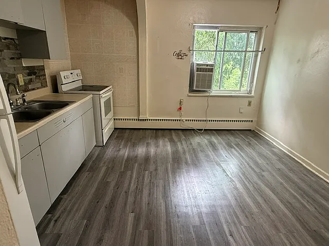 LARGE 12x12 kitchen