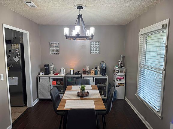 4th image of 105 Fieldbrook Dr