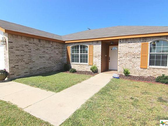 4th image of 3809 Fieldcrest Dr