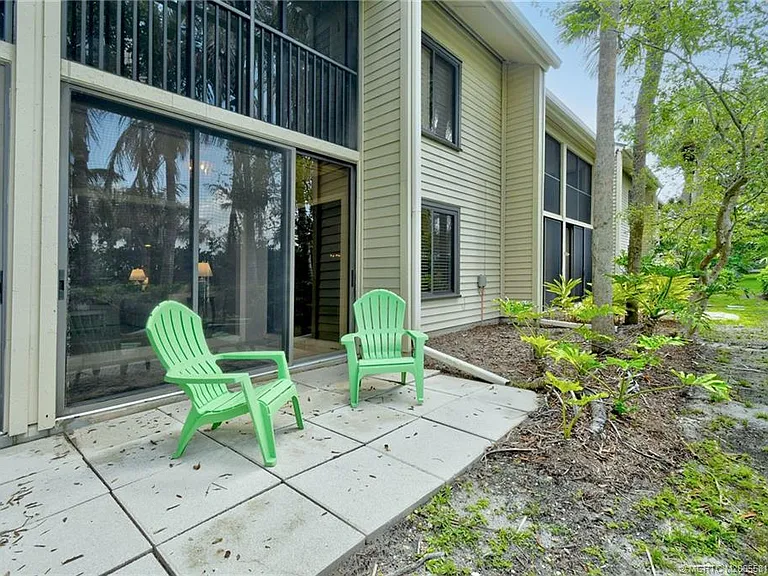 5152 SE Club Way #104 — Photo 41