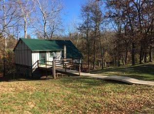 202 Rouland Rd, Waverly, IL 62692