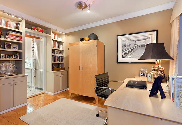 Sold by Sloane Square | media 5