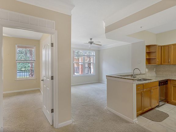 3rd image of 10435 MIDTOWN Parkway #249