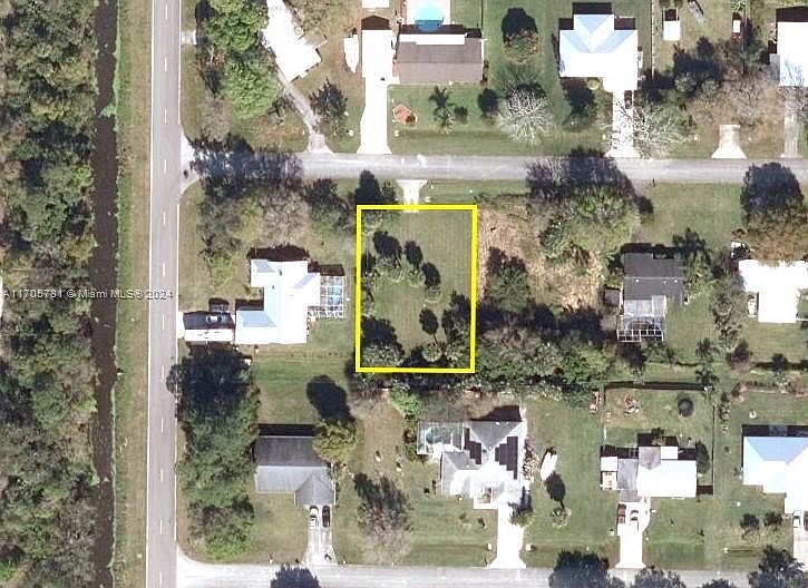 1st image of 8003 Lockwood Dr
