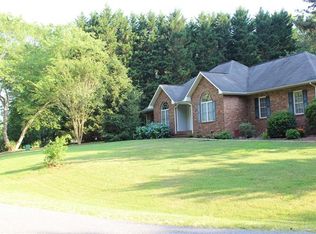 1623 Kensington Cir, Newton, NC 28658