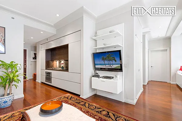 Sold by Citi Habitats | media 20