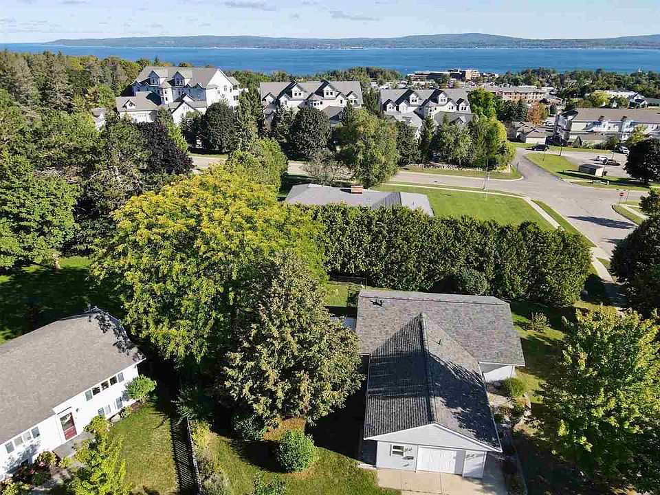 1300 Highland Dr, Petoskey, MI 49770 MLS 472077 Zillow
