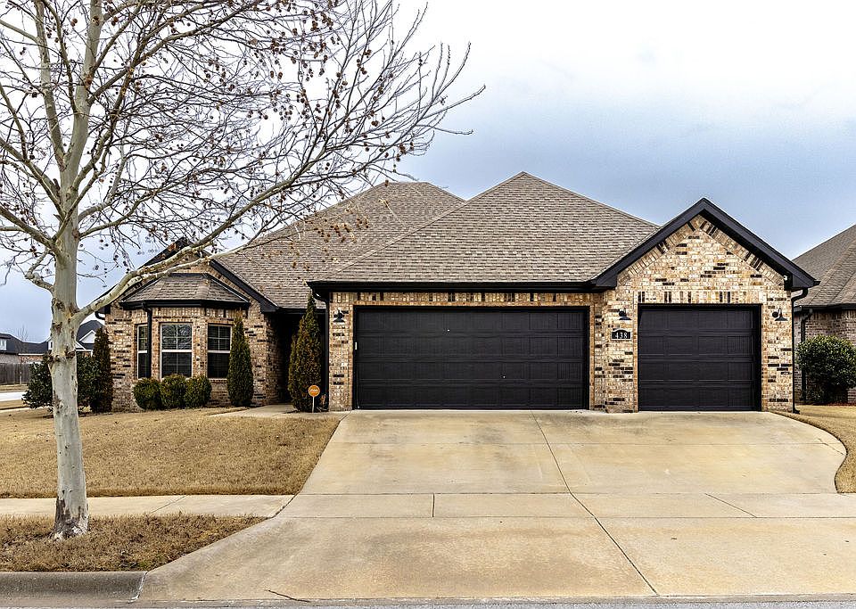 1st image of 438 N Reeds Bridge Dr