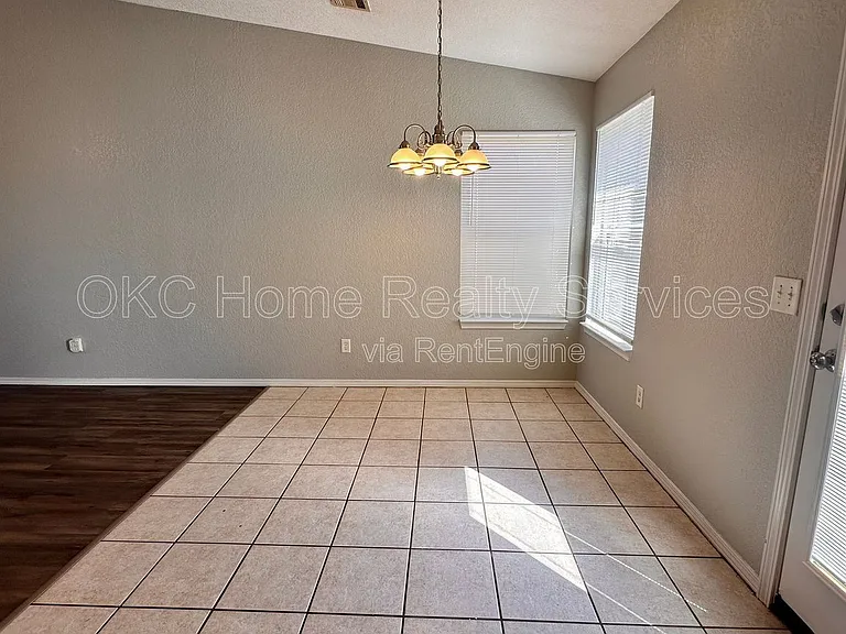5520 Bush Creek Way — Photo 11