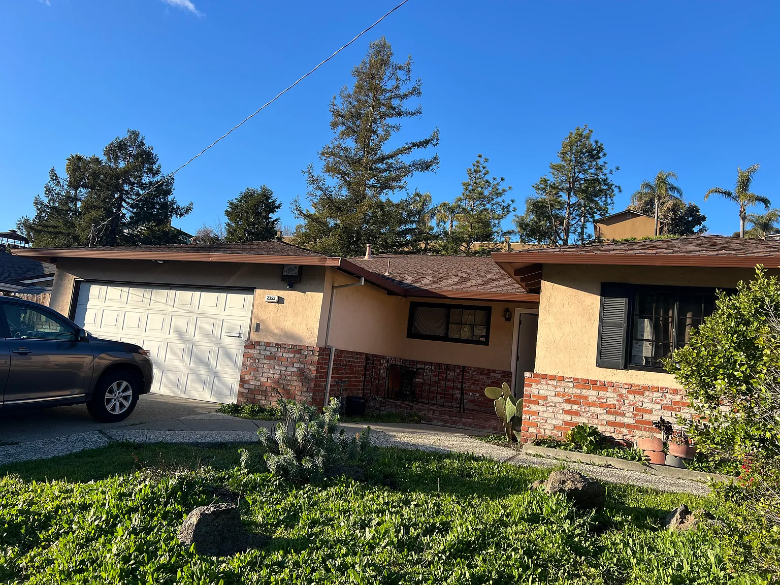 2355 Wright Ave photo 1