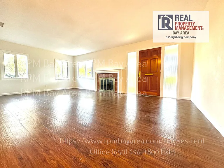 1087 Embarcadero Rd — Photo 7