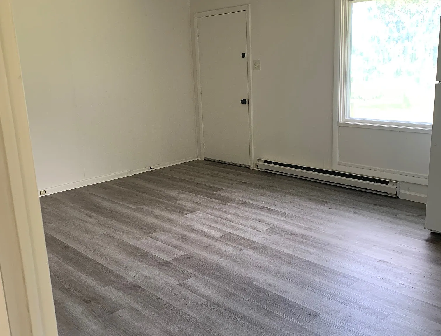 2 bed, 700 sqft, $1,095 — Photo 2