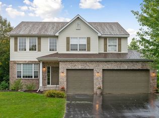 6811 Briarwood Ct, Chanhassen, MN 55317