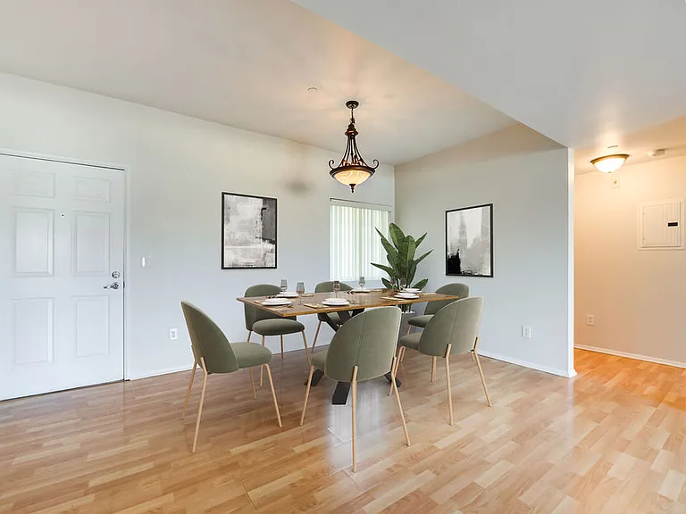 16640 Devonshire St — Photo 3