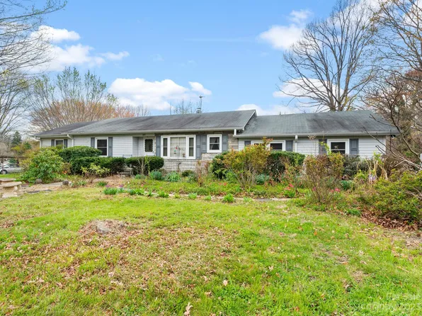 551 Asbury Rd, Candler, NC 28715