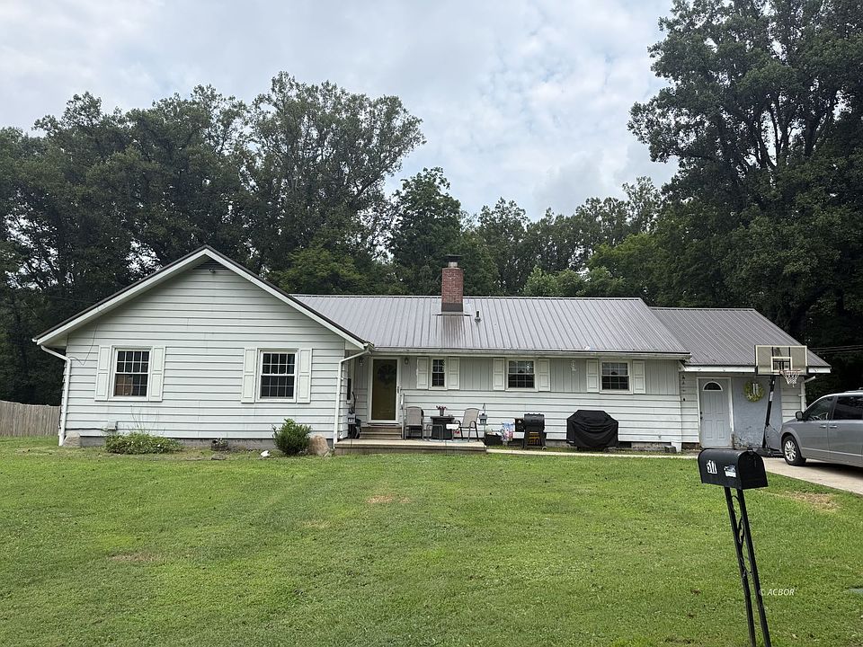 1st image of 517 Staffhouse Rd