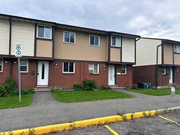 1352 Foxwell St, Ottawa, ON K1B 5J2