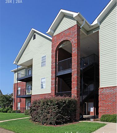 2nd image of 800 31st St