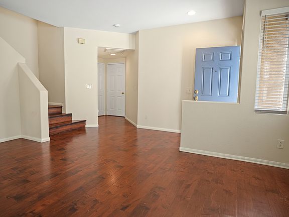 4th image of 2541 Garnet Peak Rd