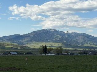 20 Pinky Winky Dr, Etna, WY 83118