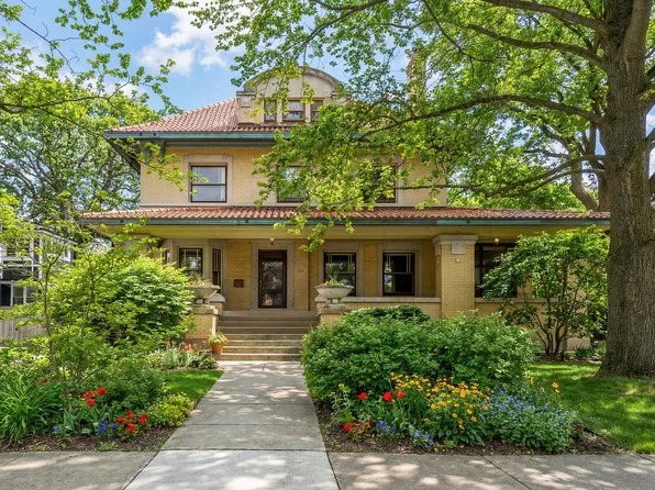 1117 Forest Ave, Evanston, IL 60202