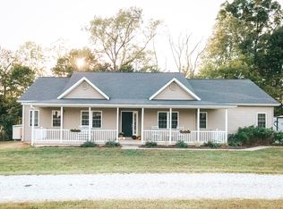 813 S Grandview Dr, Paoli, IN 47454