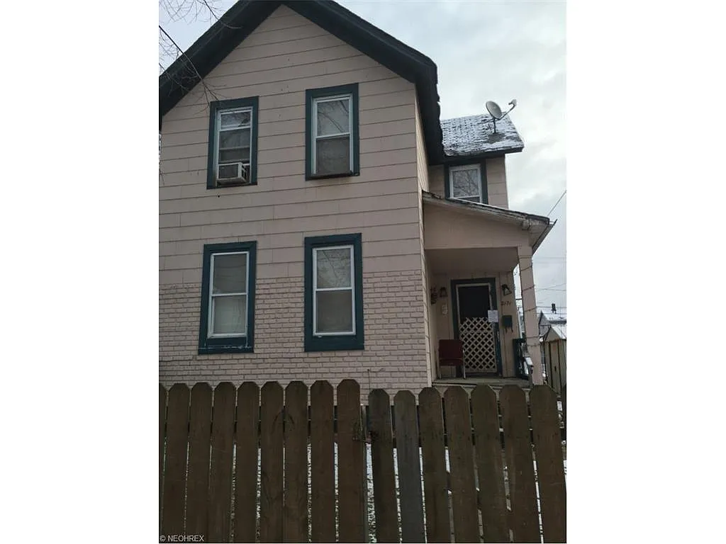 2171 W 85th St photo 1