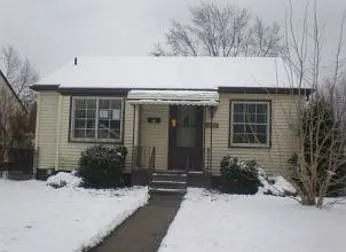 19404 Meier St photo 1