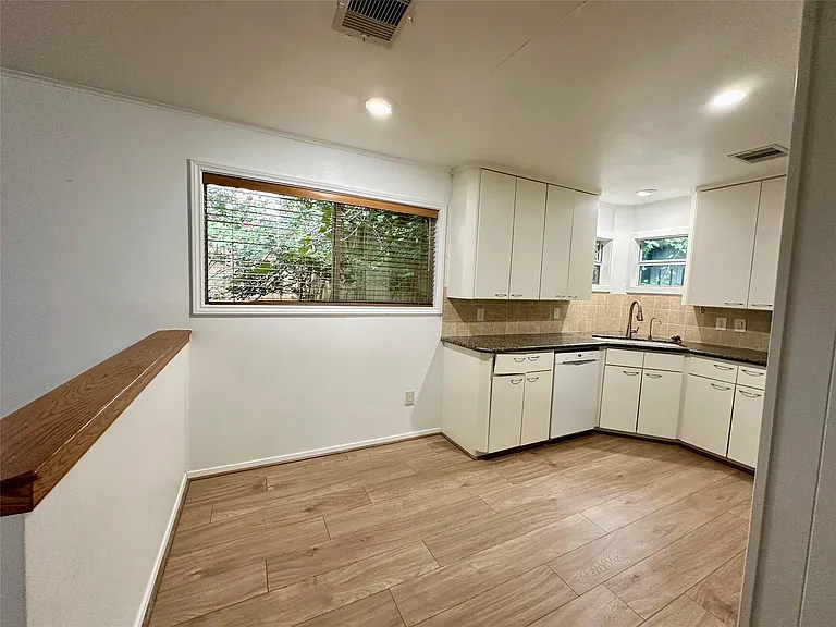 5223 Schuler St — Photo 18