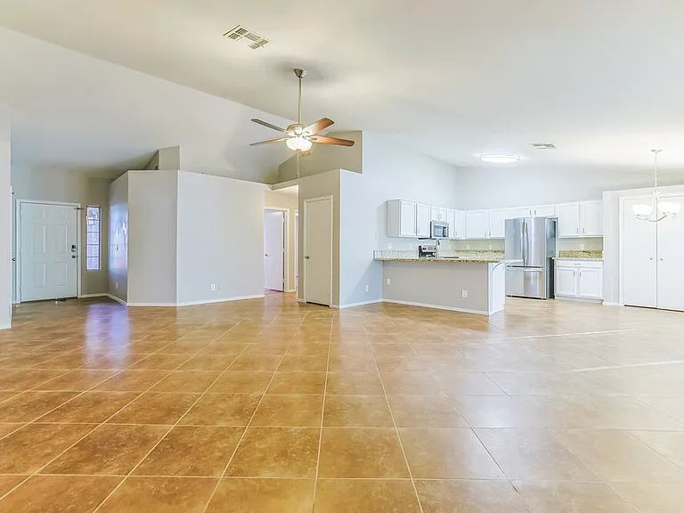 2047 E Brooks St — Photo 4
