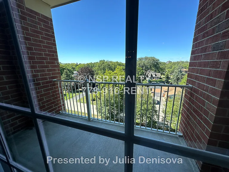 2-420 Itasca Pl #322 — Photo 11
