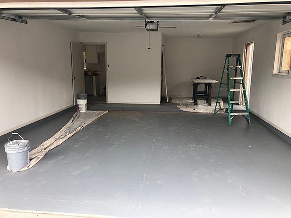 3rd image of 5401 Carousel Dr