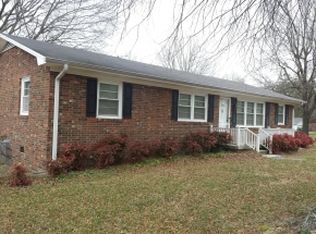 1805 Springhill Dr, Burlington, NC 27217