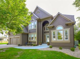 1205 SW Surrey Trce, Lees Summit, MO 64081