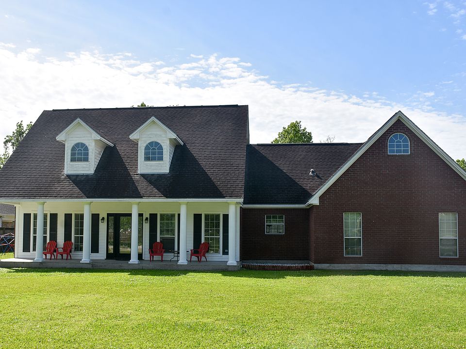 1st image of 110 Twin Pines Ln