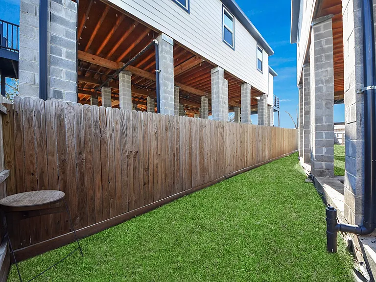 618 Maple Way #B — Photo 43