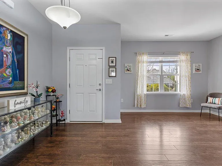 2678 Averon Dr — Photo 3