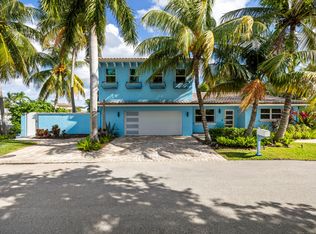100 Neptune Dr, Hypoluxo, FL 33462