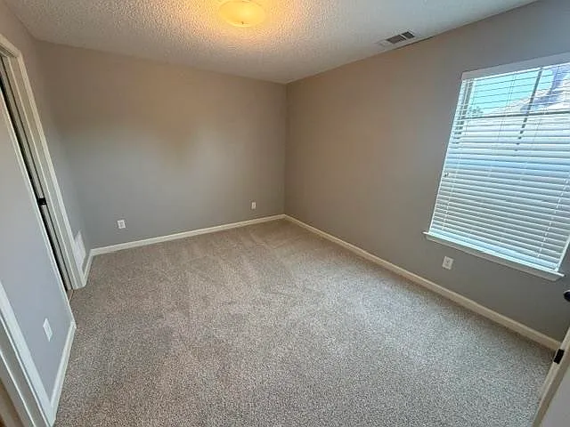 10241 Evening Hill Dr — Photo 3
