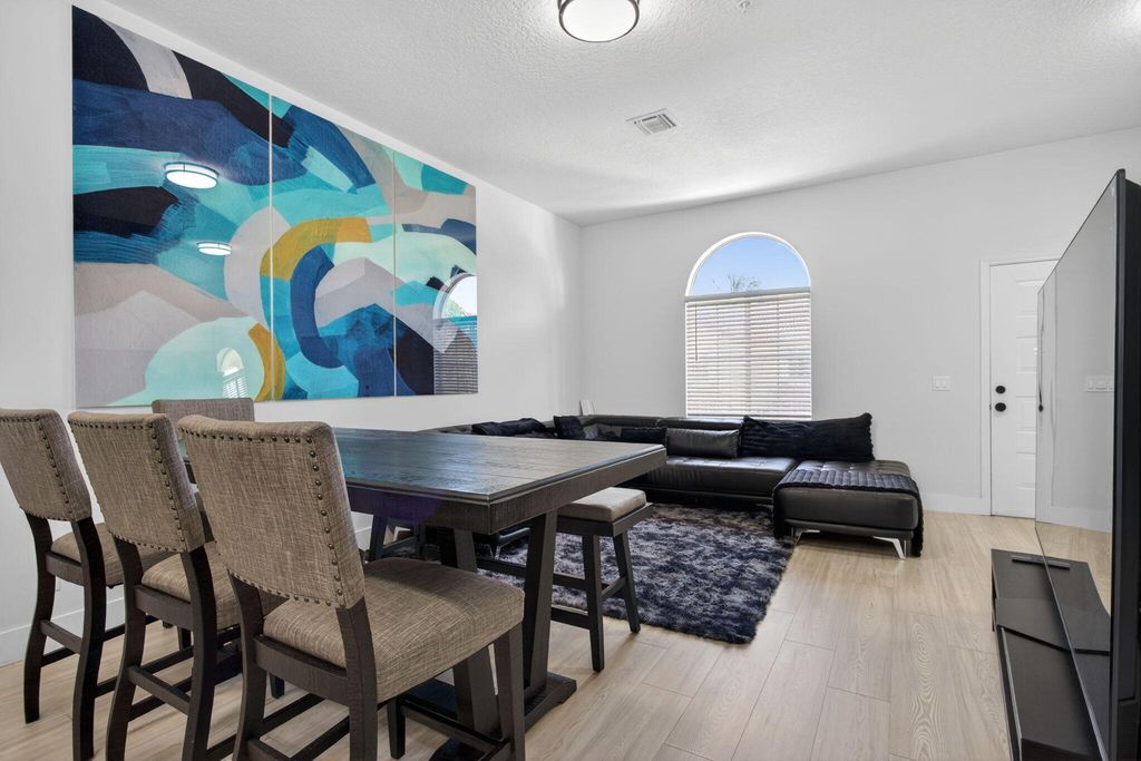 2457 NE 14th Street #2457, photo 5